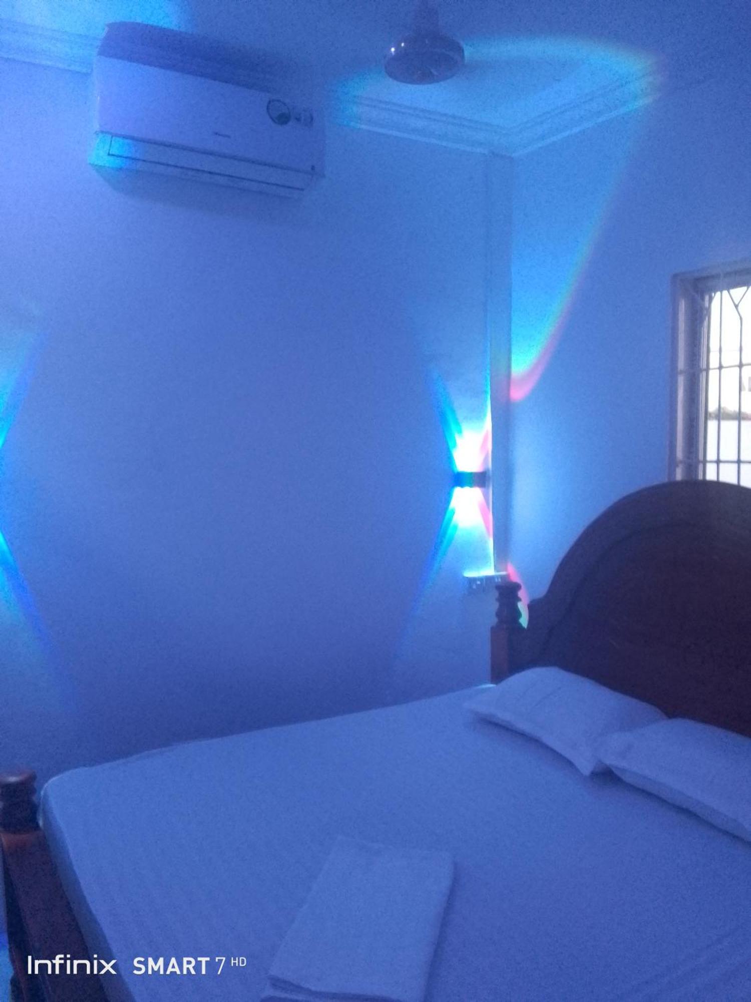 Bed & Breakfast 07 *